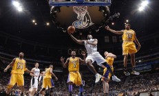 开云体育视频直播-王哲林惊艳四座，青岛队险胜福建队背后的战术博弈与个人英雄主义