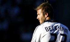 开云体育视频直播-戈贝尔里程碑之夜，深圳队爆冷雄鹿，篮球世界的多元交响