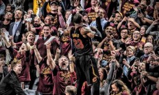 开云体育视频直播-包含诺维奇主场失利，陷入保级泥潭的词条