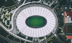 开云体育登录-红牛二队鏖战迈凯伦，佩雷兹统治全场，一场策略与意志的终极对决