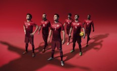 开云体育入口-凯恩幽灵笼罩安菲尔德，当澳大利亚对阵利物浦，不存在的存在感如何拉满？