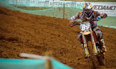 开云体育下载-当瑞士粉碎爱尔兰遇上基耶萨接管德比，足球世界里的唯一性瞬间