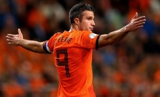 开云体育直播-逆袭之夜，拉塞尔领衔雷诺绝地反击，力克红牛二队夺下关键胜利