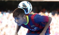 开云官方app入口-欧冠半决赛焦点战，黄蜂击败马刺，黑马奇迹震撼欧洲足坛