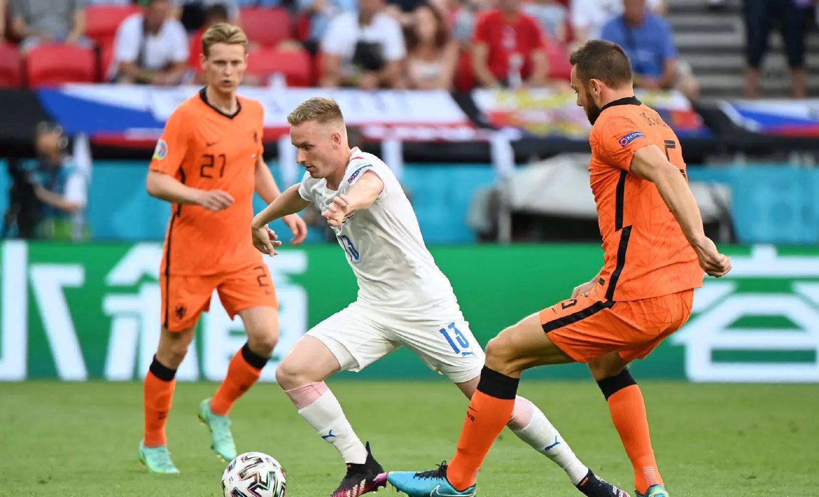 包含捷克队实力浮出水面，晋级下一轮的词条