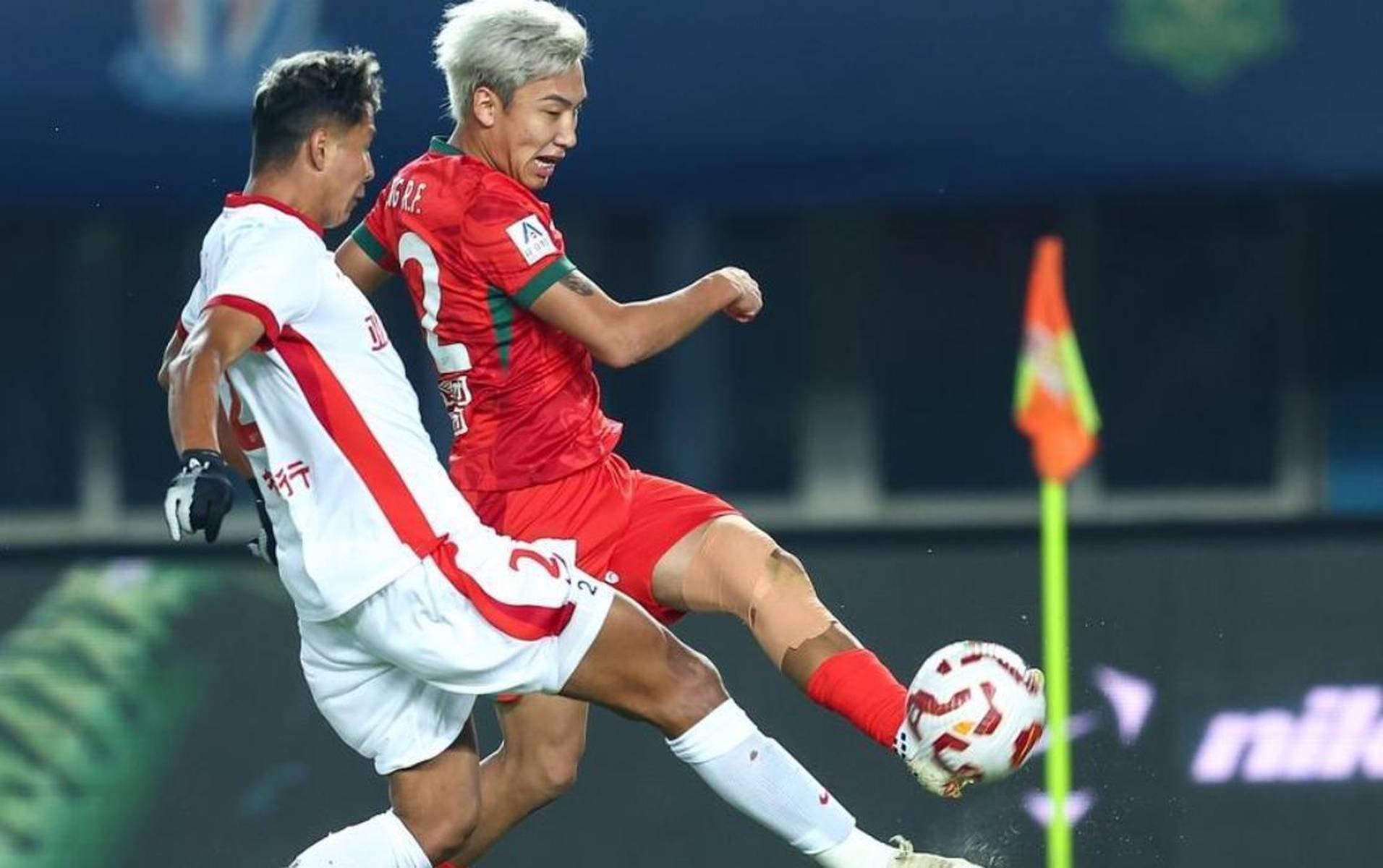 包含顶级外援连续破门，带领球队取得连胜的词条