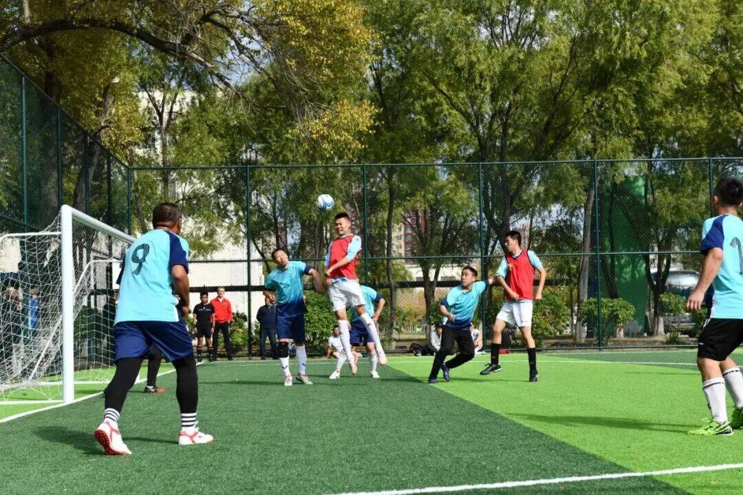 锐不可挡！中国女足球员燃情比赛！