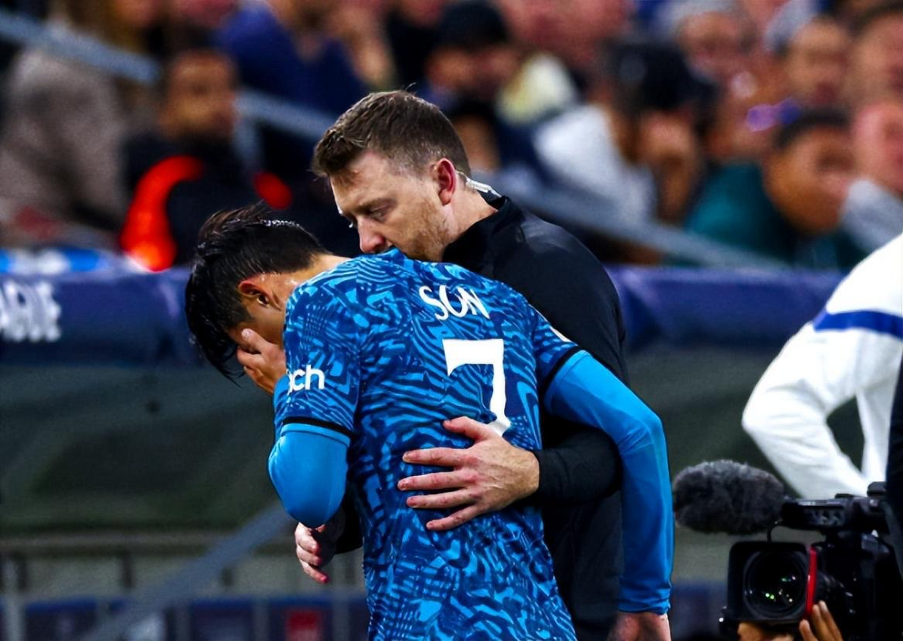 包含热刺足球队在比赛中力压对手的词条 包含热刺足球队在比赛中力压对手的词条