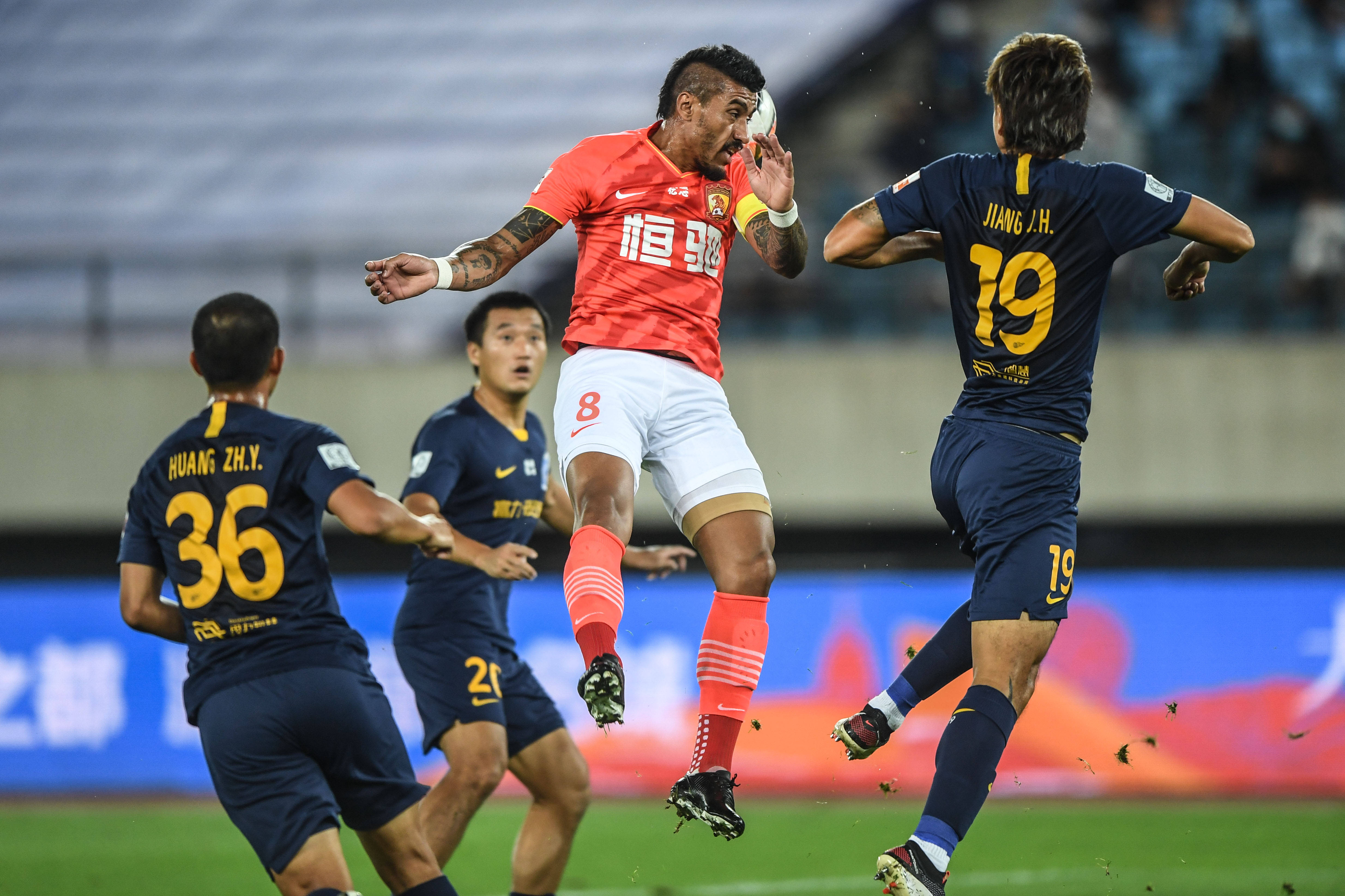 包含广州恒大淘宝队成功摆脱困境连胜两轮的词条 包含广州恒大淘宝队成功摆脱困境连胜两轮的词条