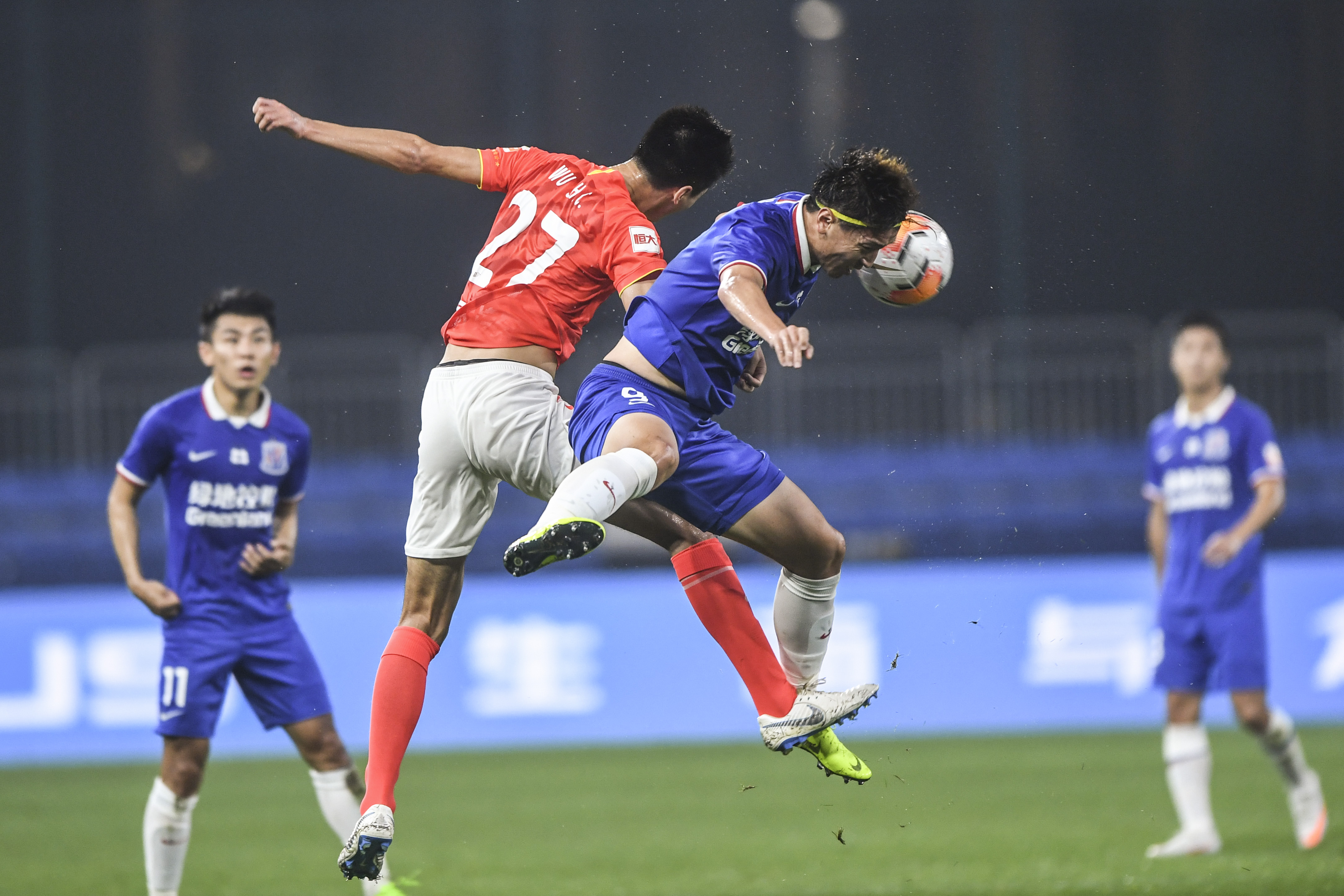 包含广州恒大淘宝队成功摆脱困境连胜两轮的词条 包含广州恒大淘宝队成功摆脱困境连胜两轮的词条