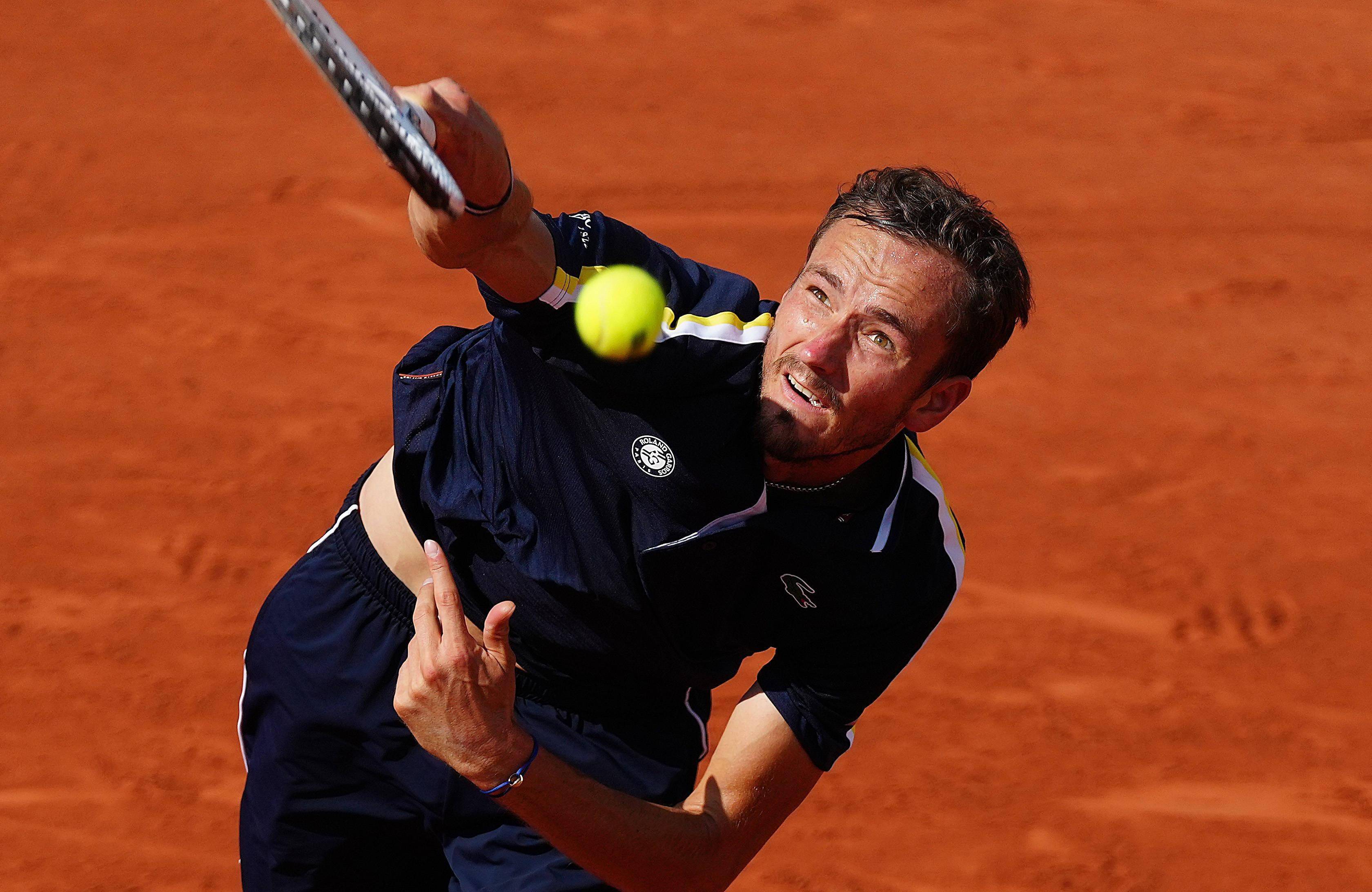 关于法国网球队翻盘世界网球队，梅德韦杰夫惊艳世界的信息