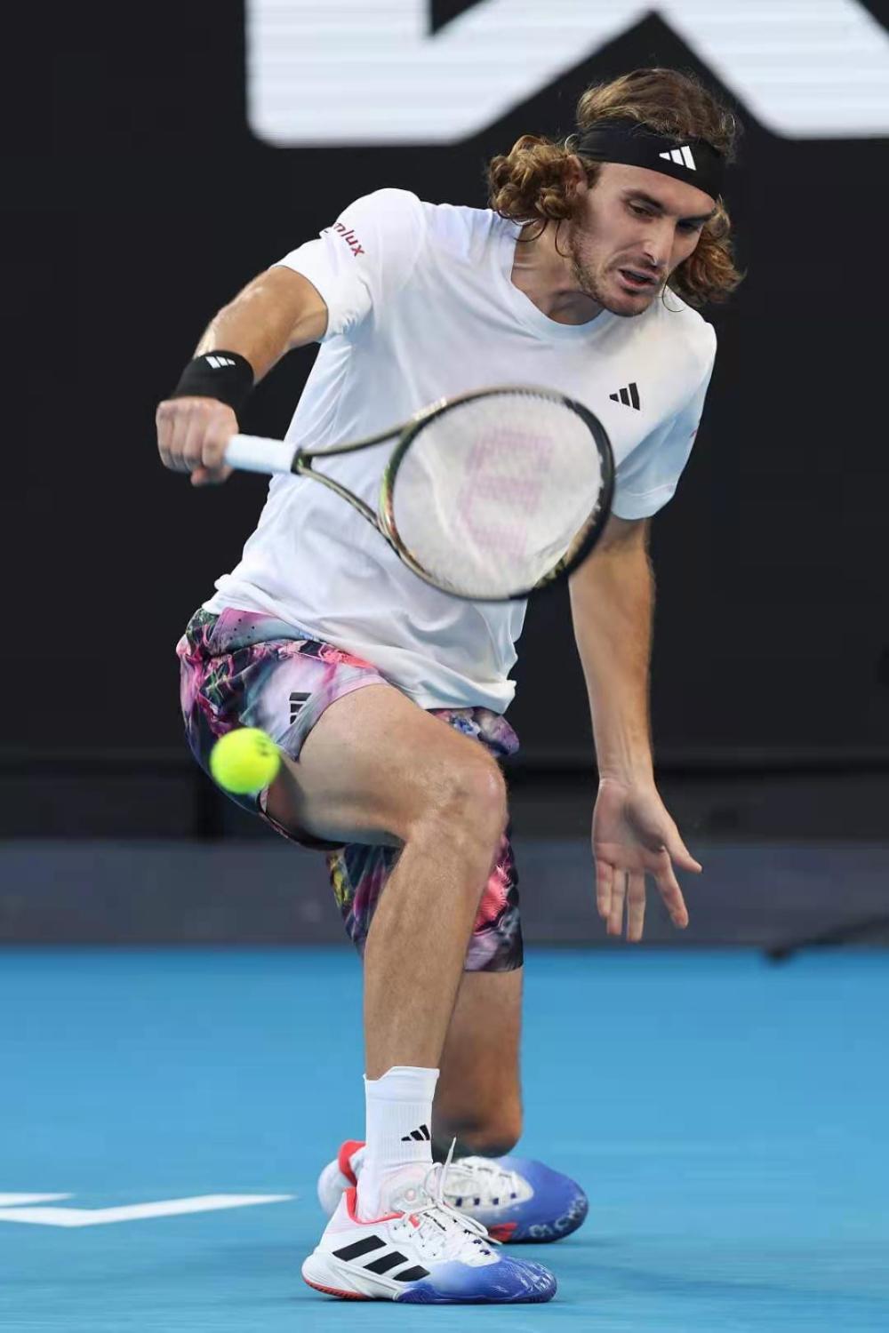 温网横扫戴维斯杯，西西帕斯惊艳四座的简单介绍