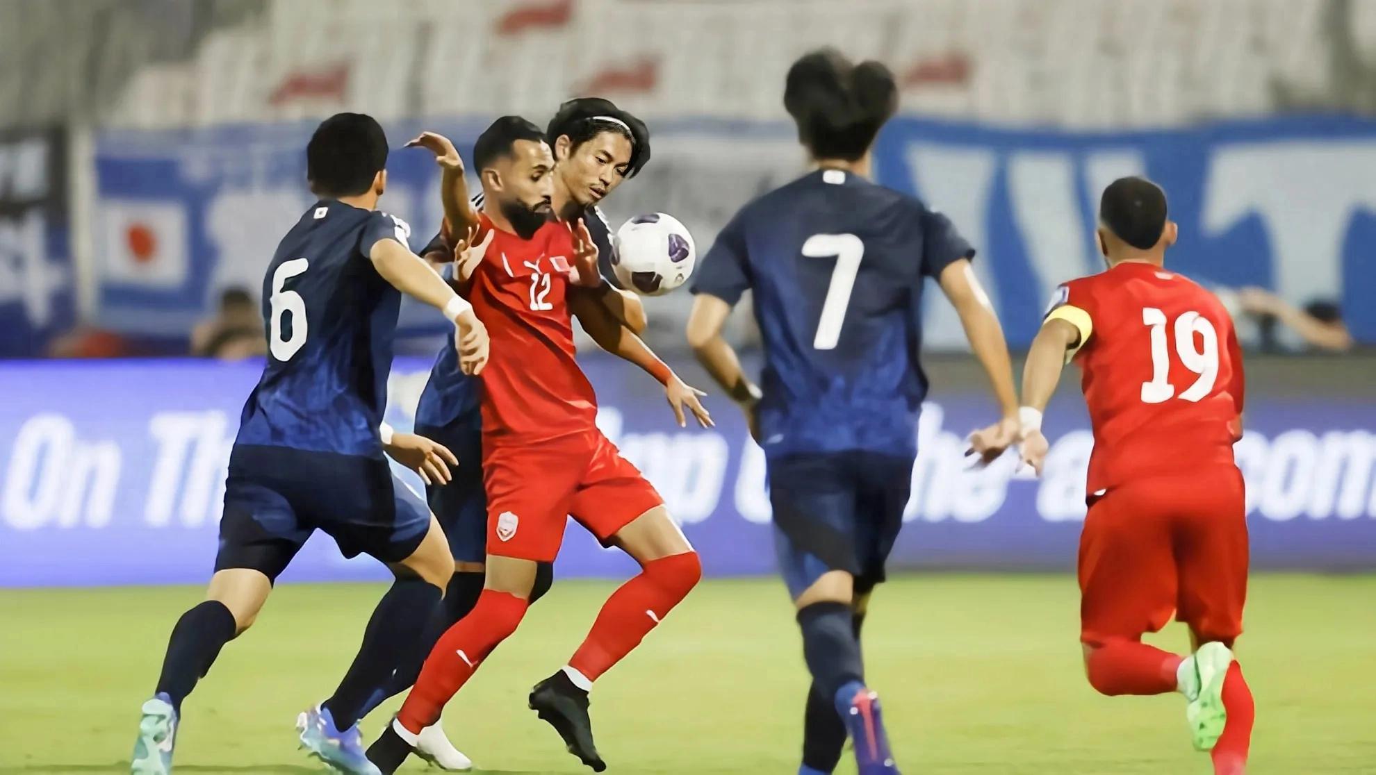 日本队与西班牙队携手晋级世界杯决赛的简单介绍