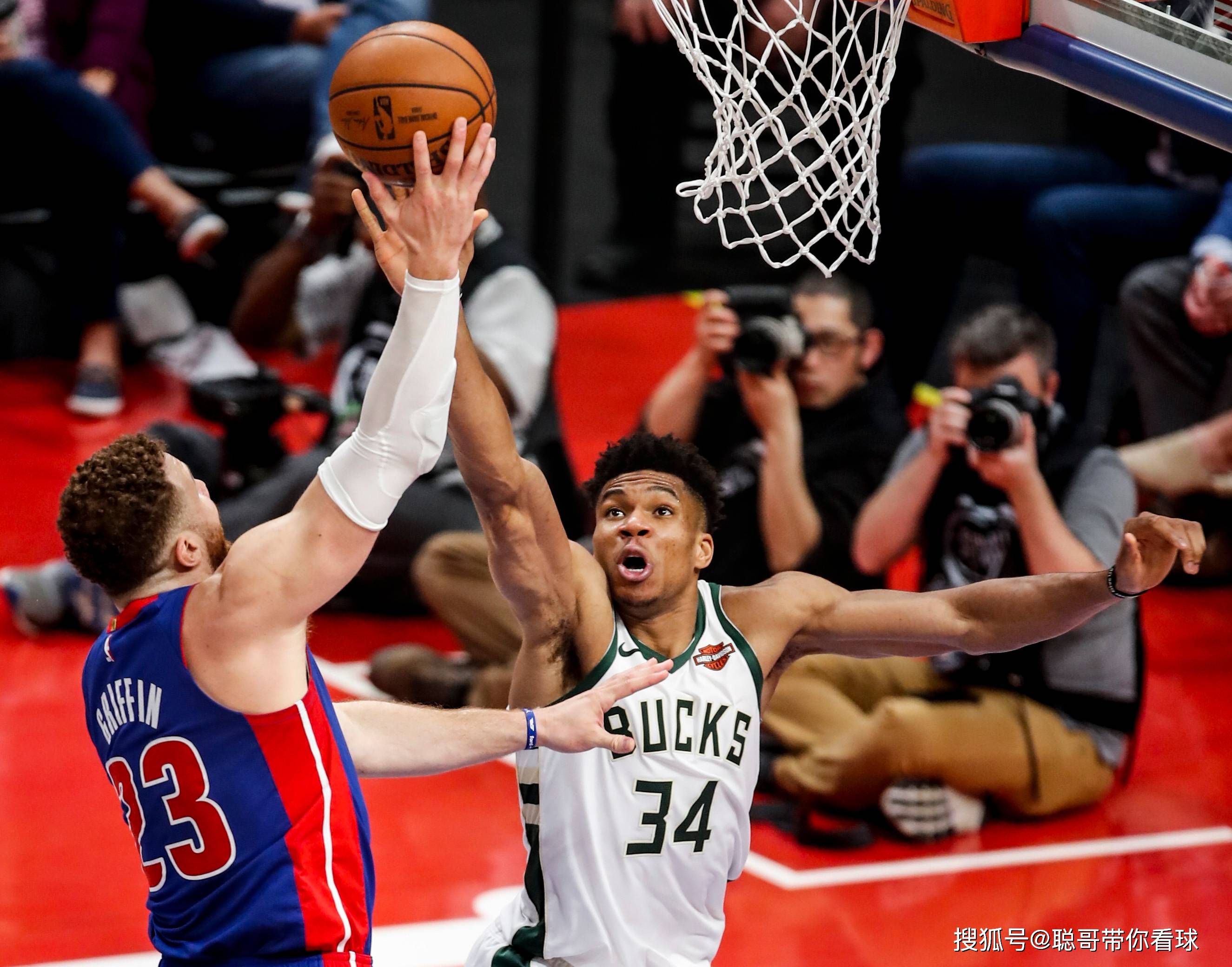 雄鹿队大比分胜出，晋级到了决赛的简单介绍