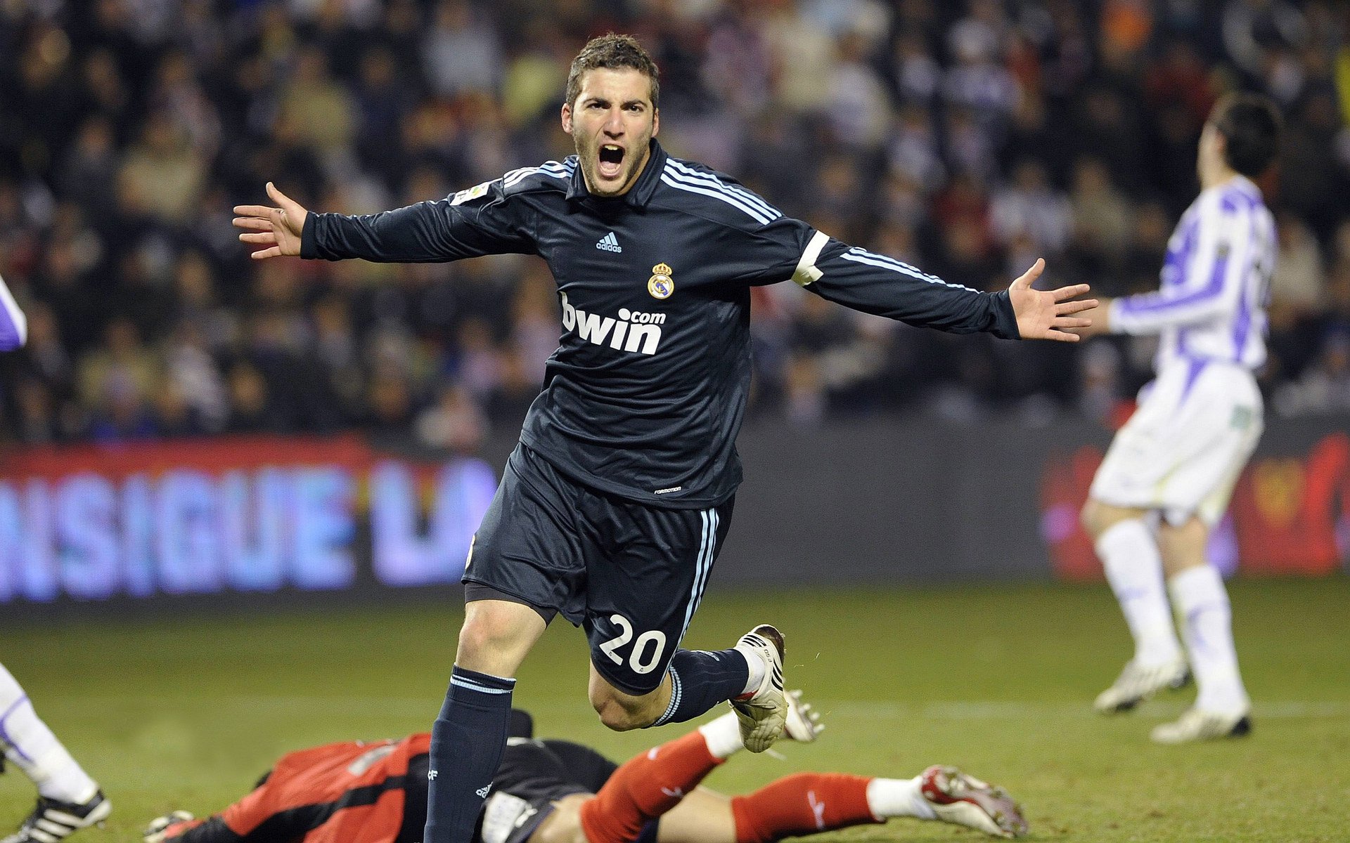 西甲国家德比之夜,法比尼奥的中场统治力如何改写世纪对决