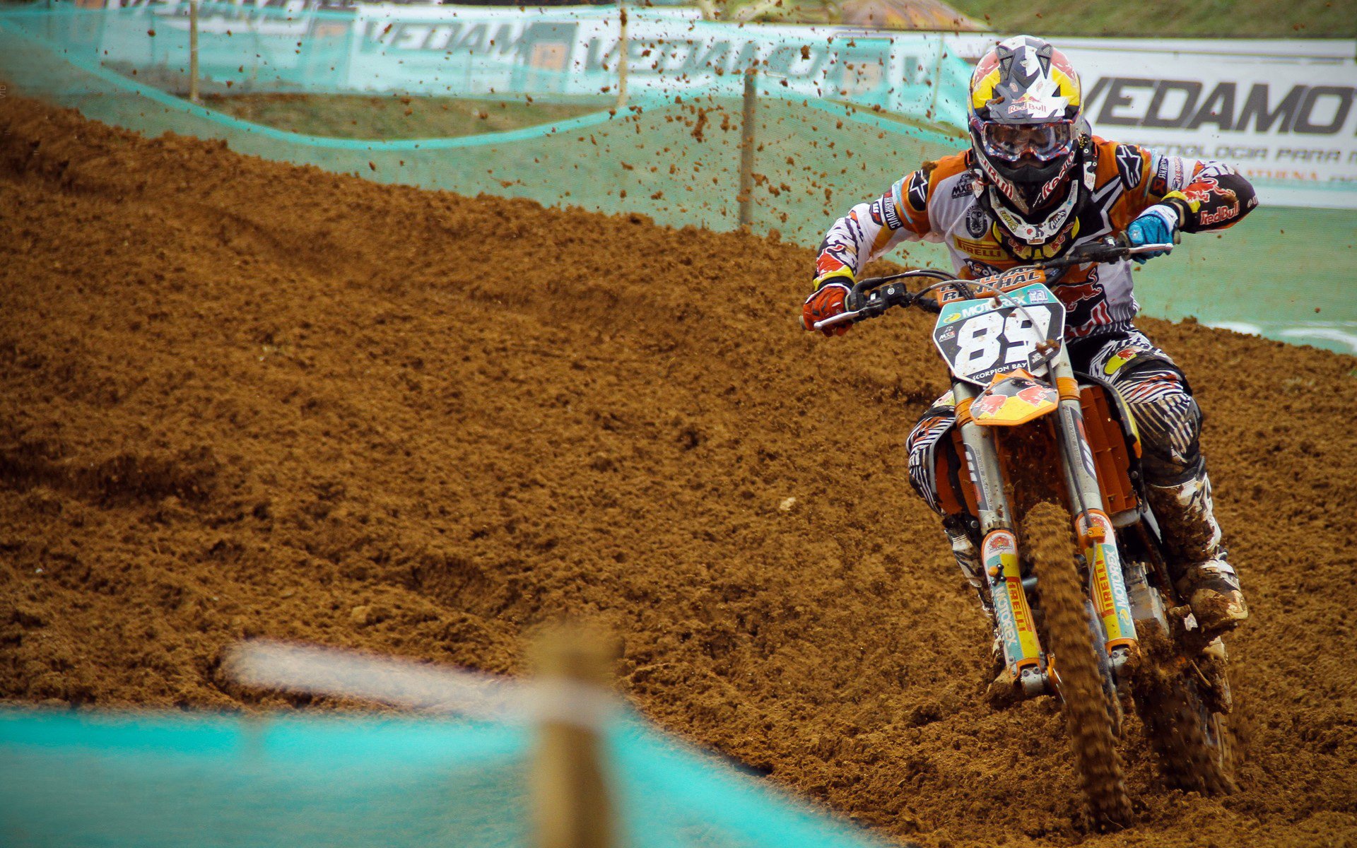 当瑞士粉碎爱尔兰遇上基耶萨接管德比，足球世界里的唯一性瞬间