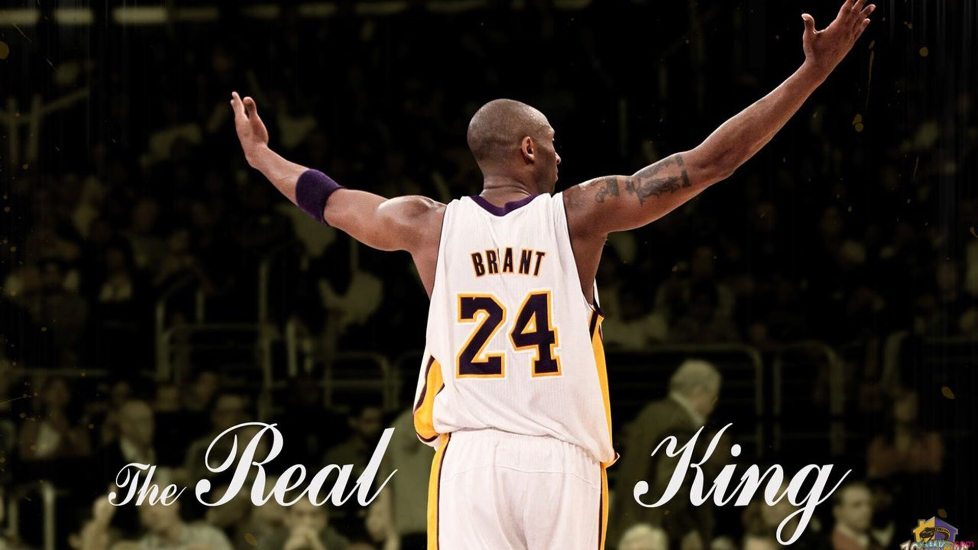 赛道与绿茵的交响，当F1年度争冠之夜遇见迪巴拉的高光时刻